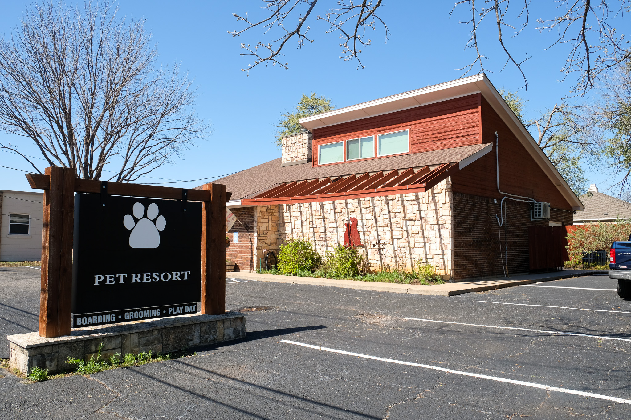 Turnkey Pet Resort & Grooming Turnkey Pet Resort & Grooming